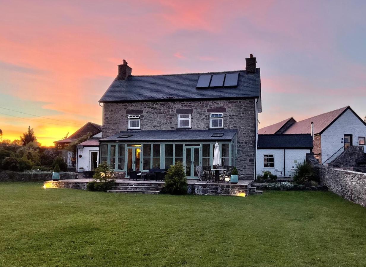 Ty Newydd B&B Brecon Ngoại thất bức ảnh
