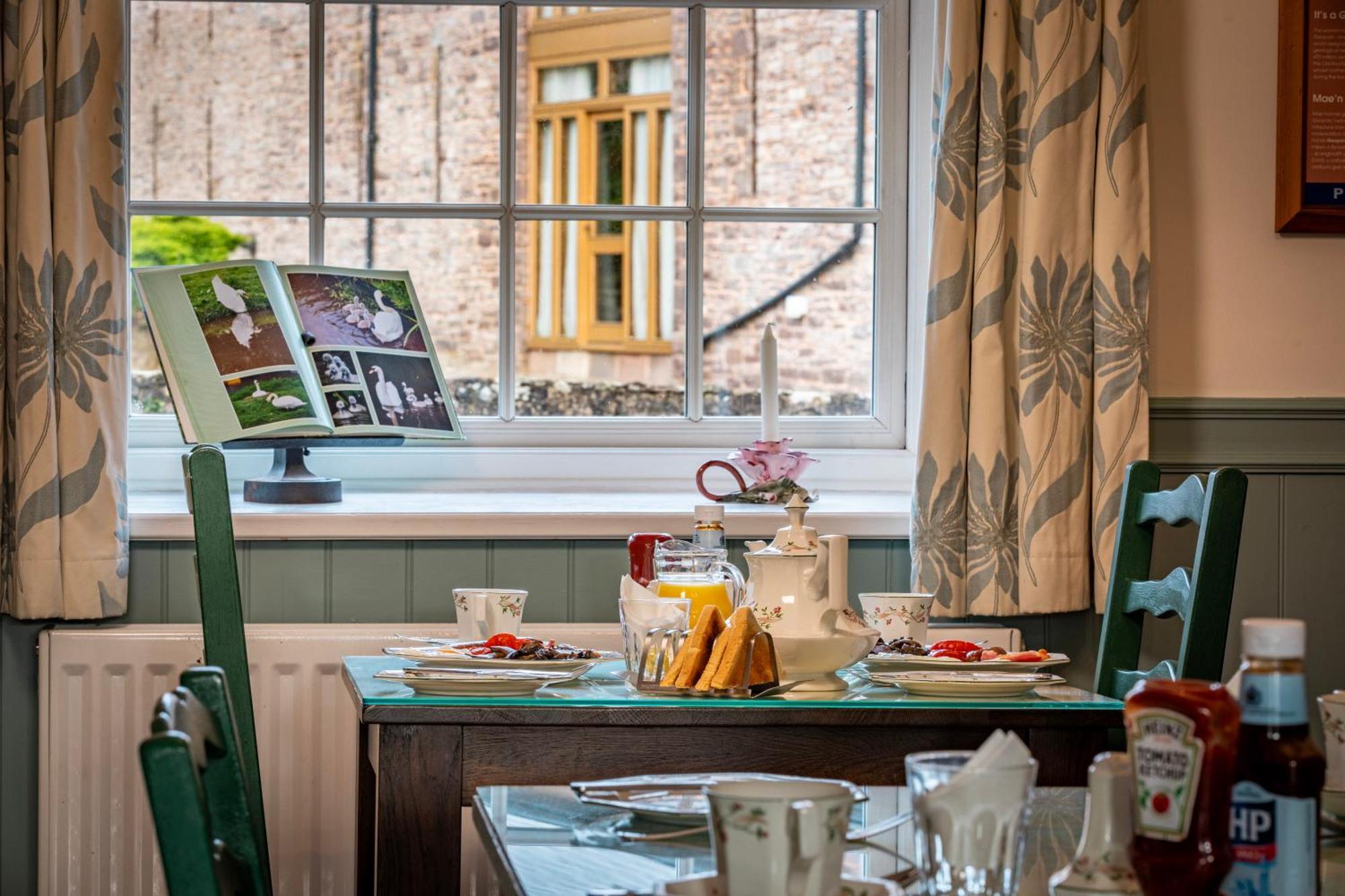 Ty Newydd B&B Brecon Ngoại thất bức ảnh