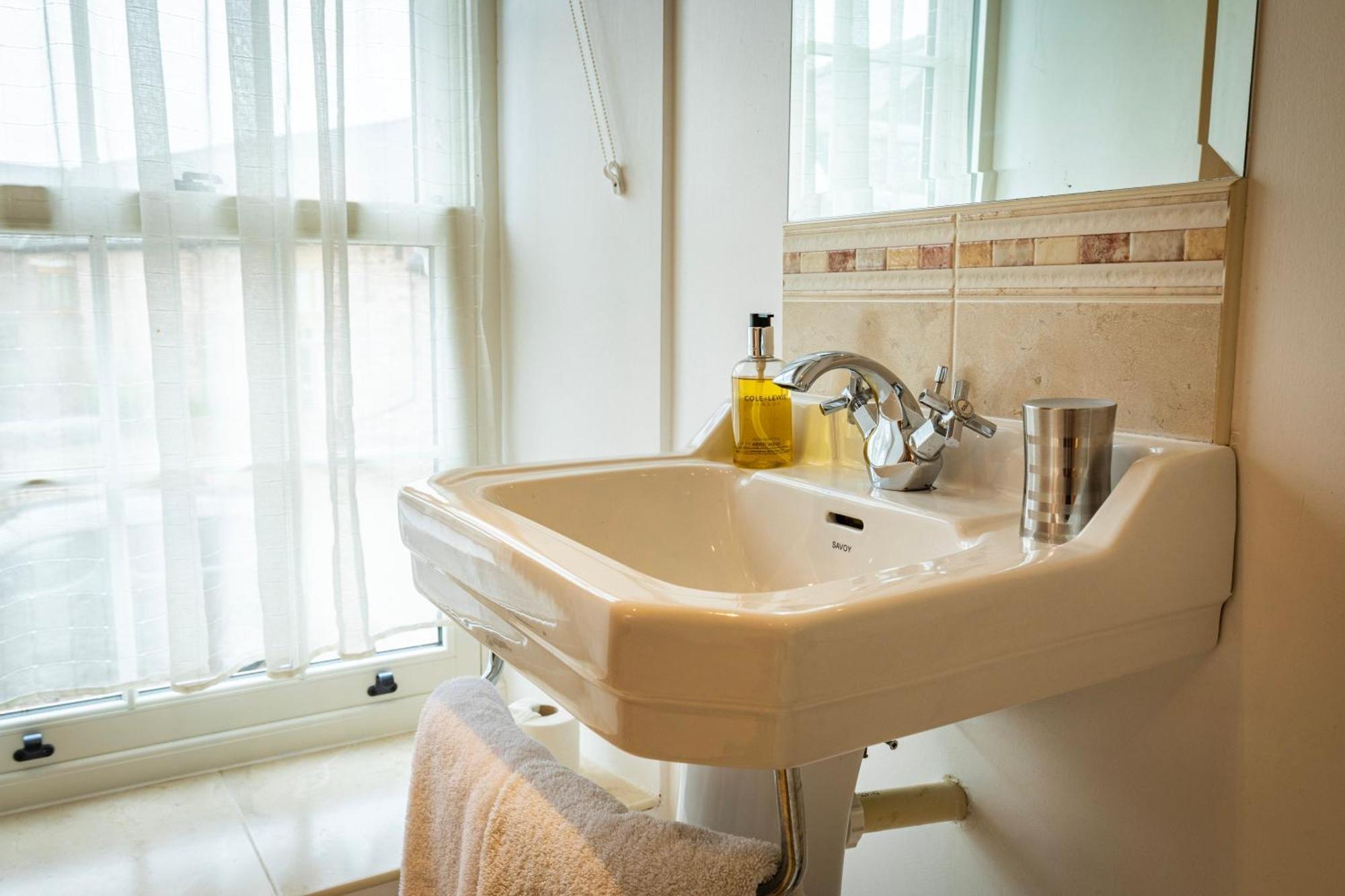 Ty Newydd B&B Brecon Ngoại thất bức ảnh